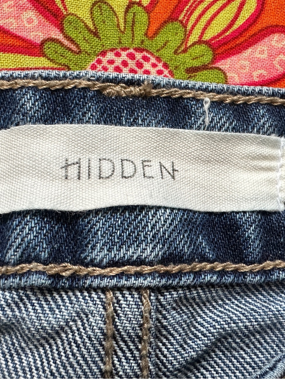 HIDDEN Distressed Blue Jeans - Picture 5 of 13